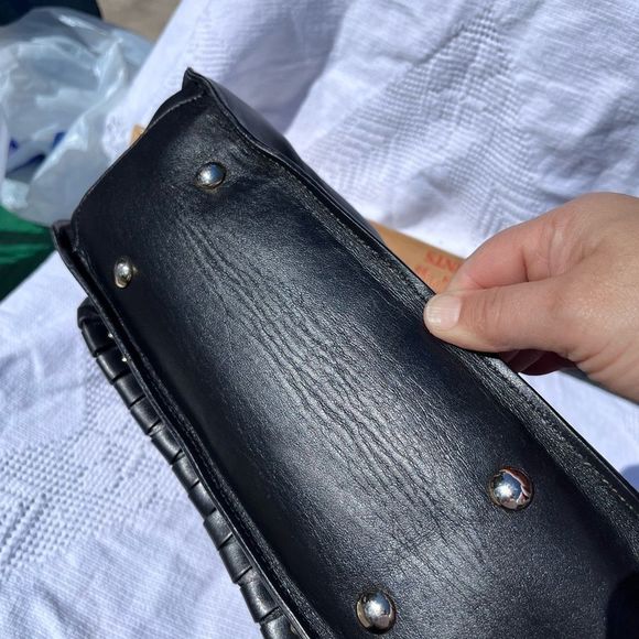 CAVALCANTI LEATHER SHOULDER BAG - Picture 13 of 16